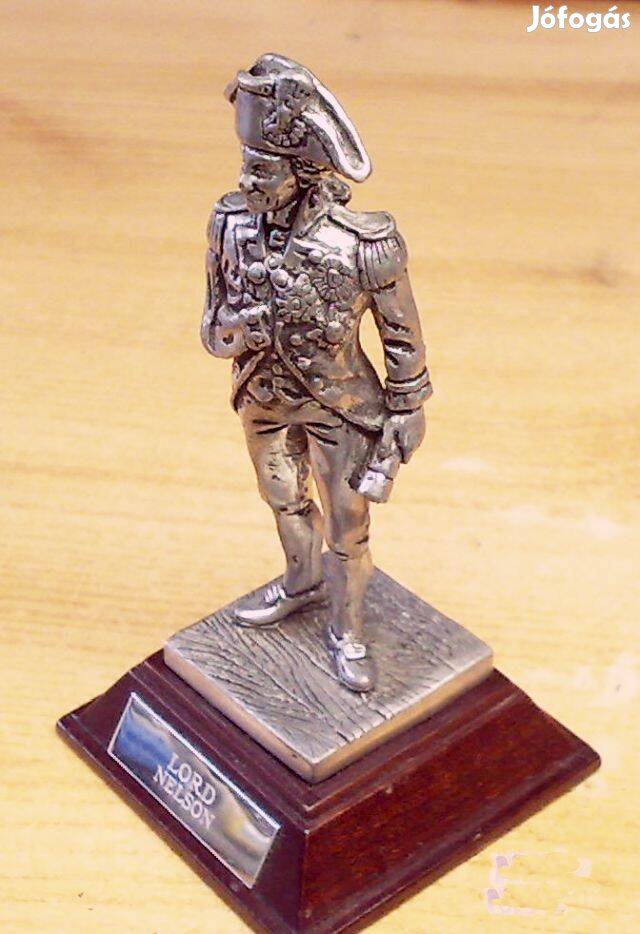 Lord Nelson, Ón kisplasztika, fa talapzaton, Angol miniatúra