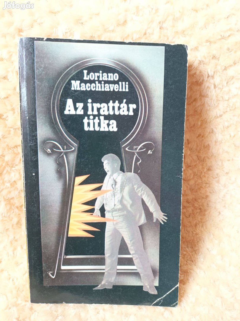 Loriano Macchiavelli - Az irattár titkaTragikus vadászat -