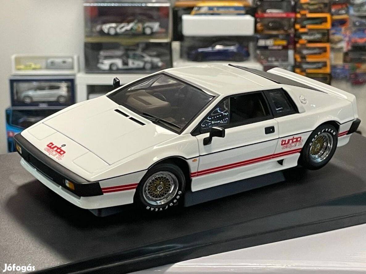 Lotus Esprit Turbo 1982 1:18 1/18 Autoart 70062