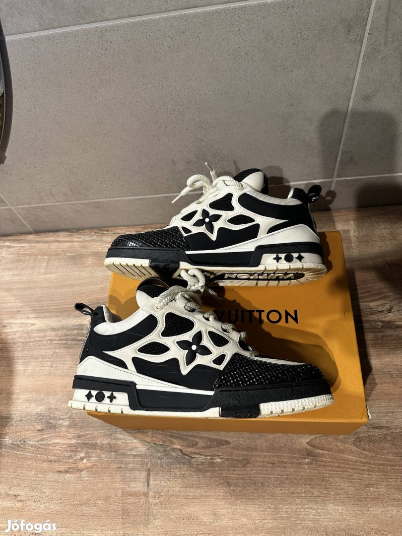 LouVui skate trainer