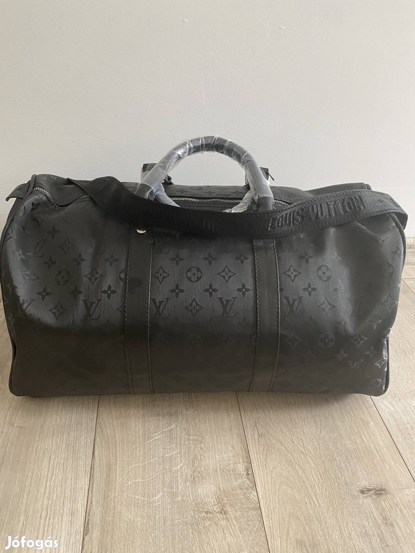 Louis Vuitton Unisex Válltáska / Kézipoggyász Új!