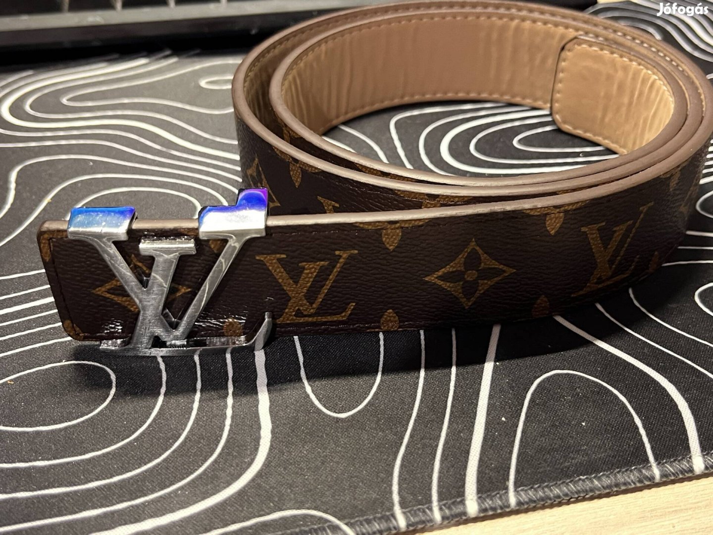 Louis Vuitton öv