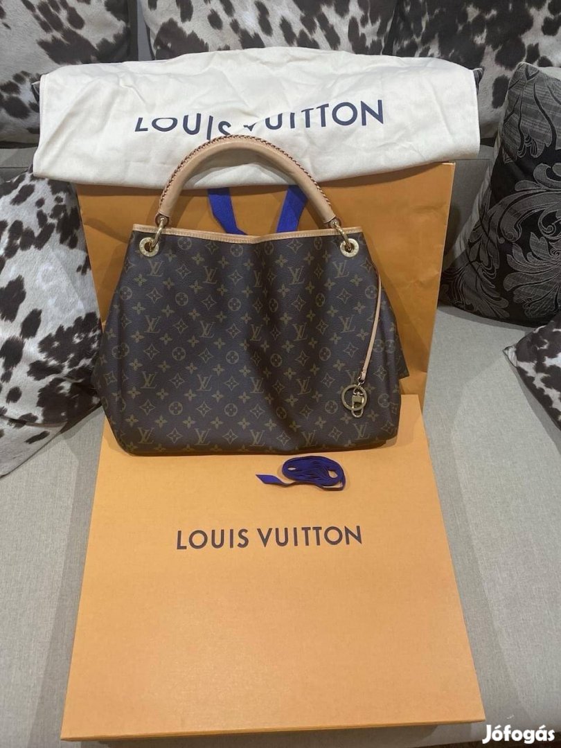 Louis Vuitton válltáska 