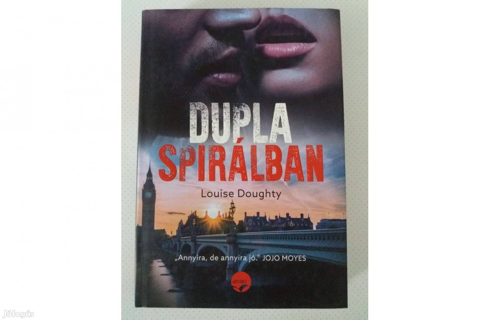 Louise Doughty: Dupla spirálban