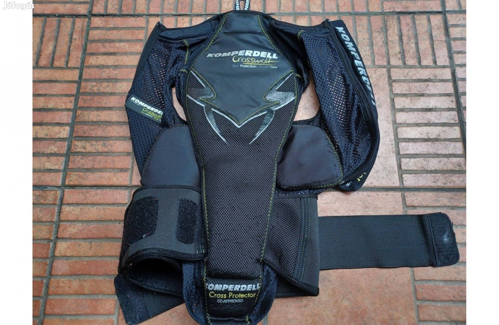 Lovas protektor motoros gerinc protektor XS S