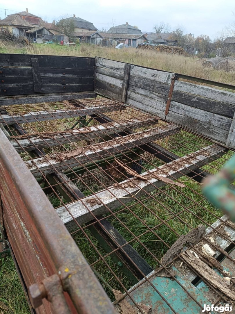 Lovaskocsi eladó , cserélhető 