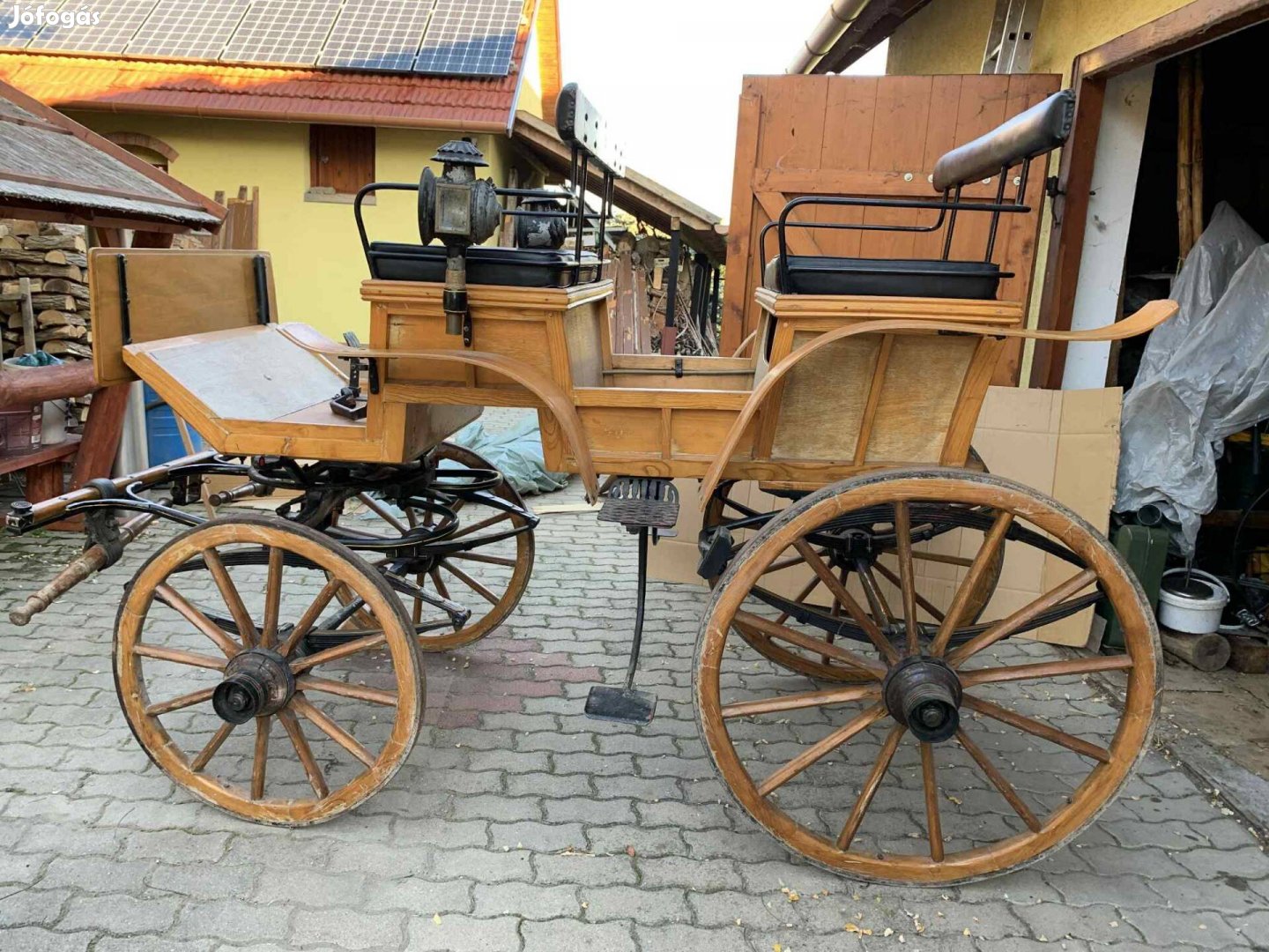 Lovaskocsi fogat szekér