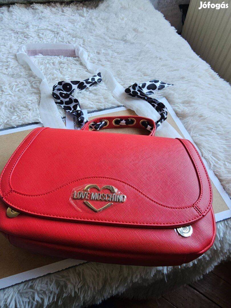 Love Moschino nöi táska új cimkés eredeti Bolti készletböl meg maradt