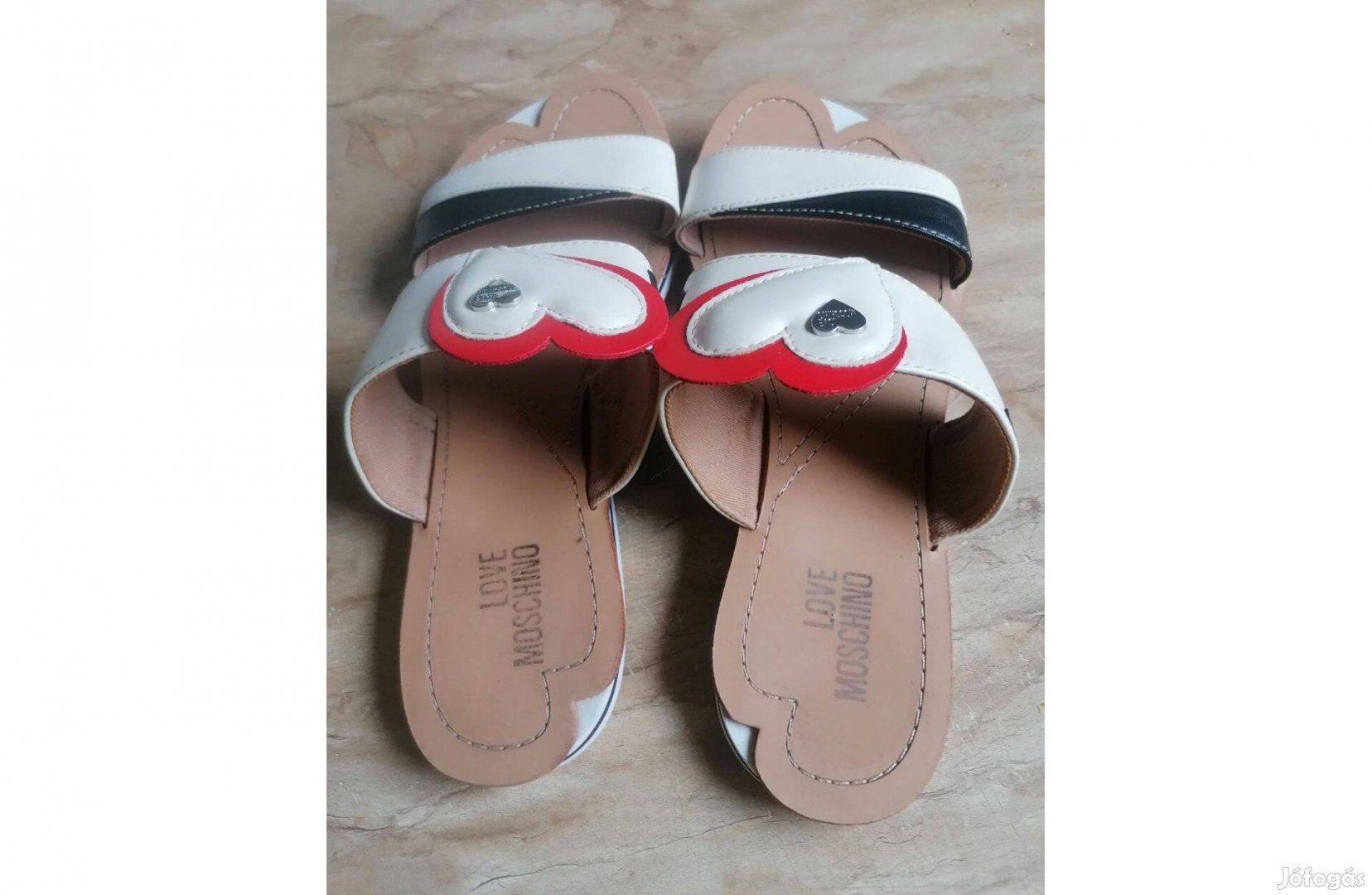 Love Moschino papucs eladó!