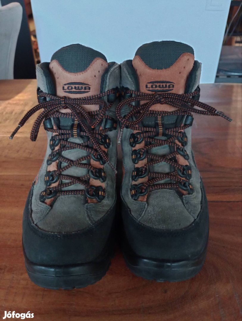 Lowa Gore-TEX bakancs, 39,5 méretben