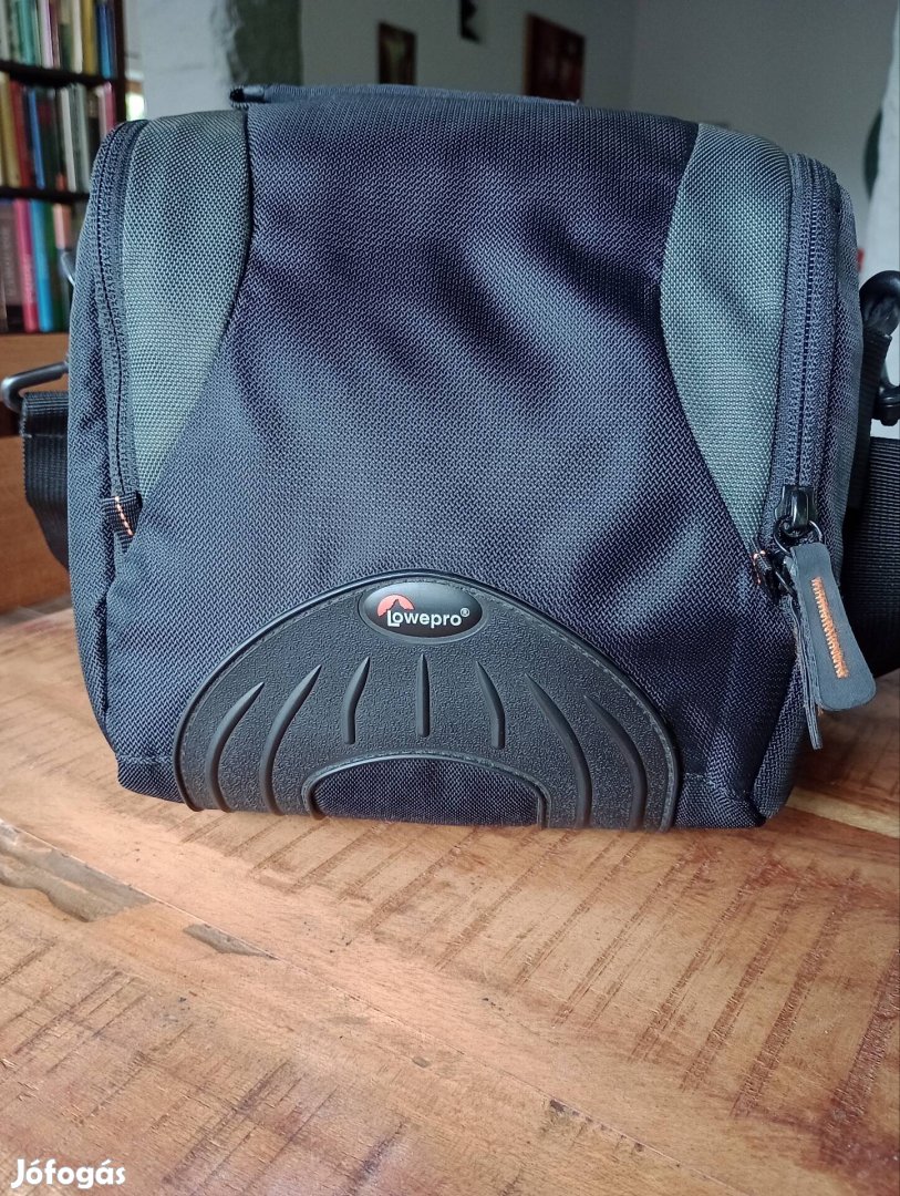 Lowepro  Apex 140 AW kameratáska