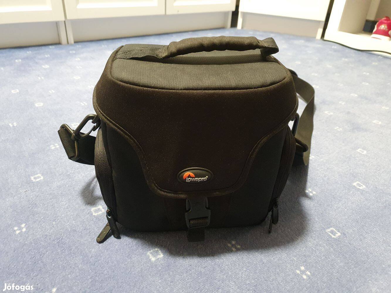 Lowepro fotóstáska és két darab polárszűrő