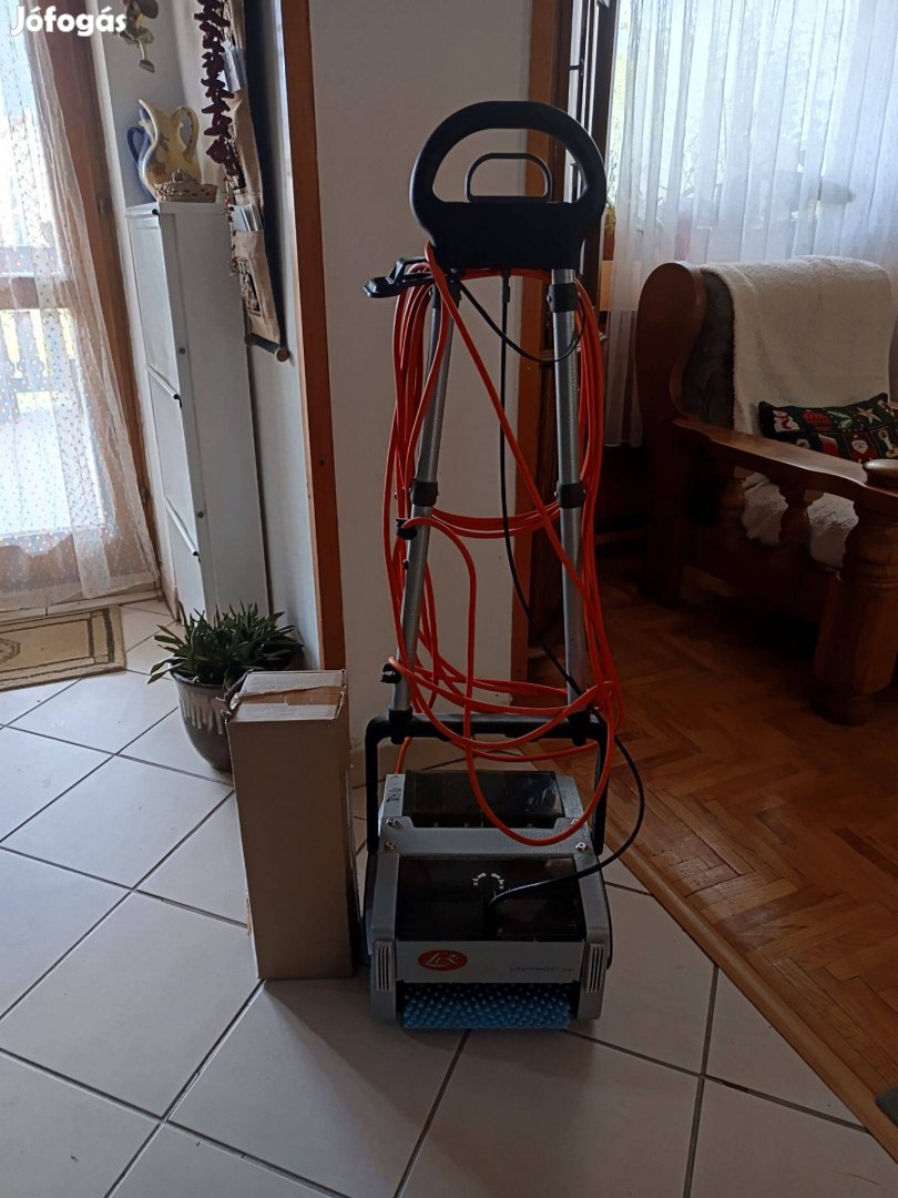Lux takarizó