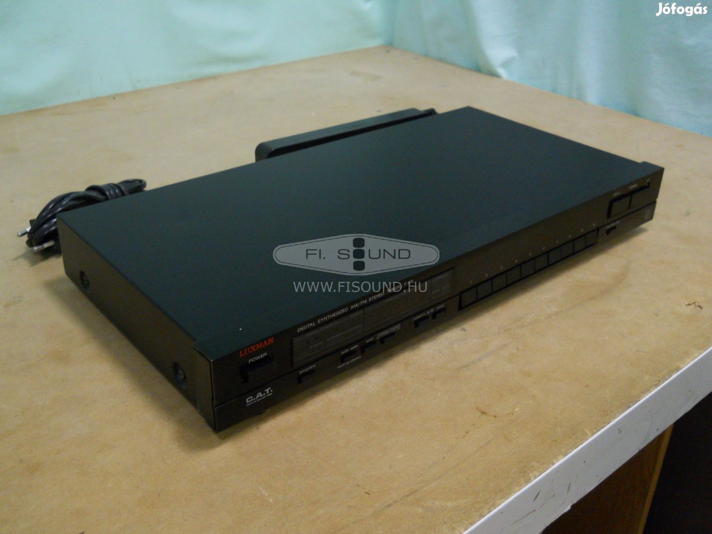 Luxman T-111L ,(2.) AM,FM digitális rádió tuner