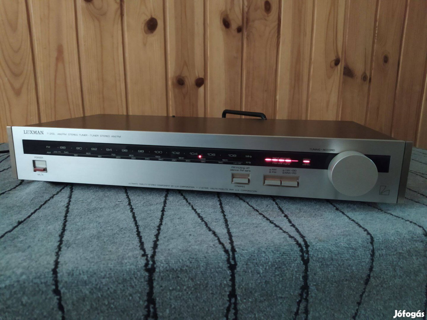 Luxman T-210L tuner