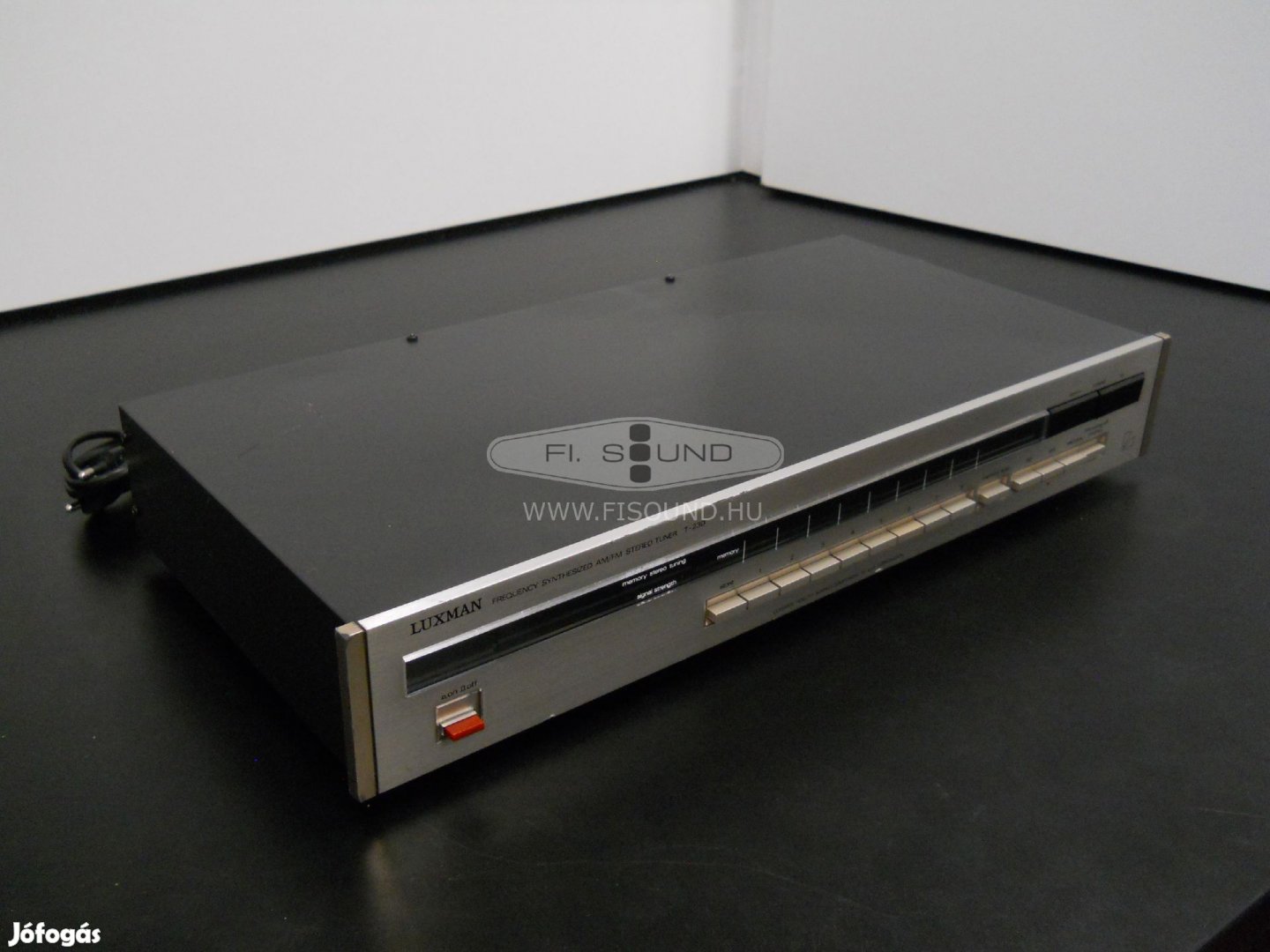 Luxman T-230 , AM,FM digitális rádió tuner