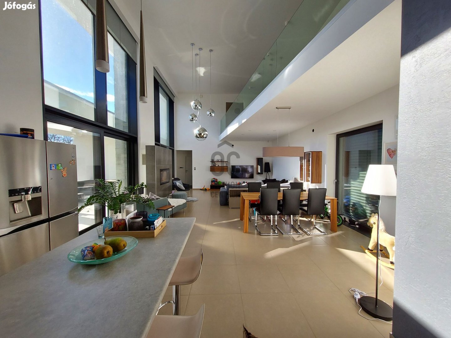 Luxus, modern családi ház eladó a Homokkertben