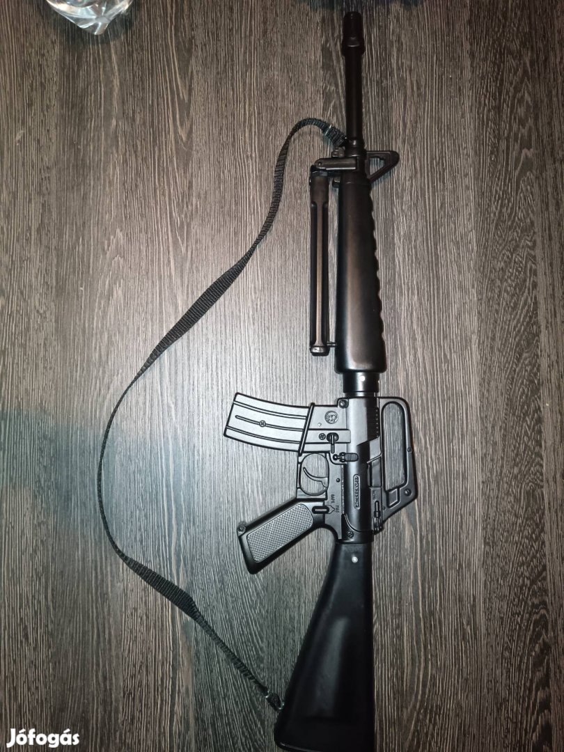 M16-os játék fegyver 