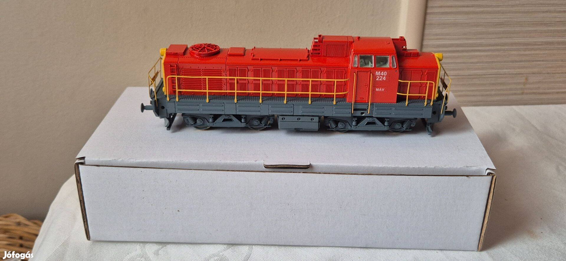 M40 Máv Púpos 224 Digitális H0 mozdony,új állapotú