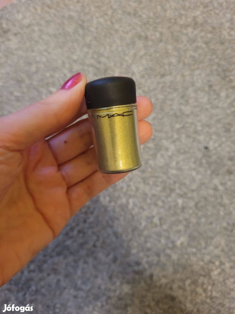 MAC pigment golden olive