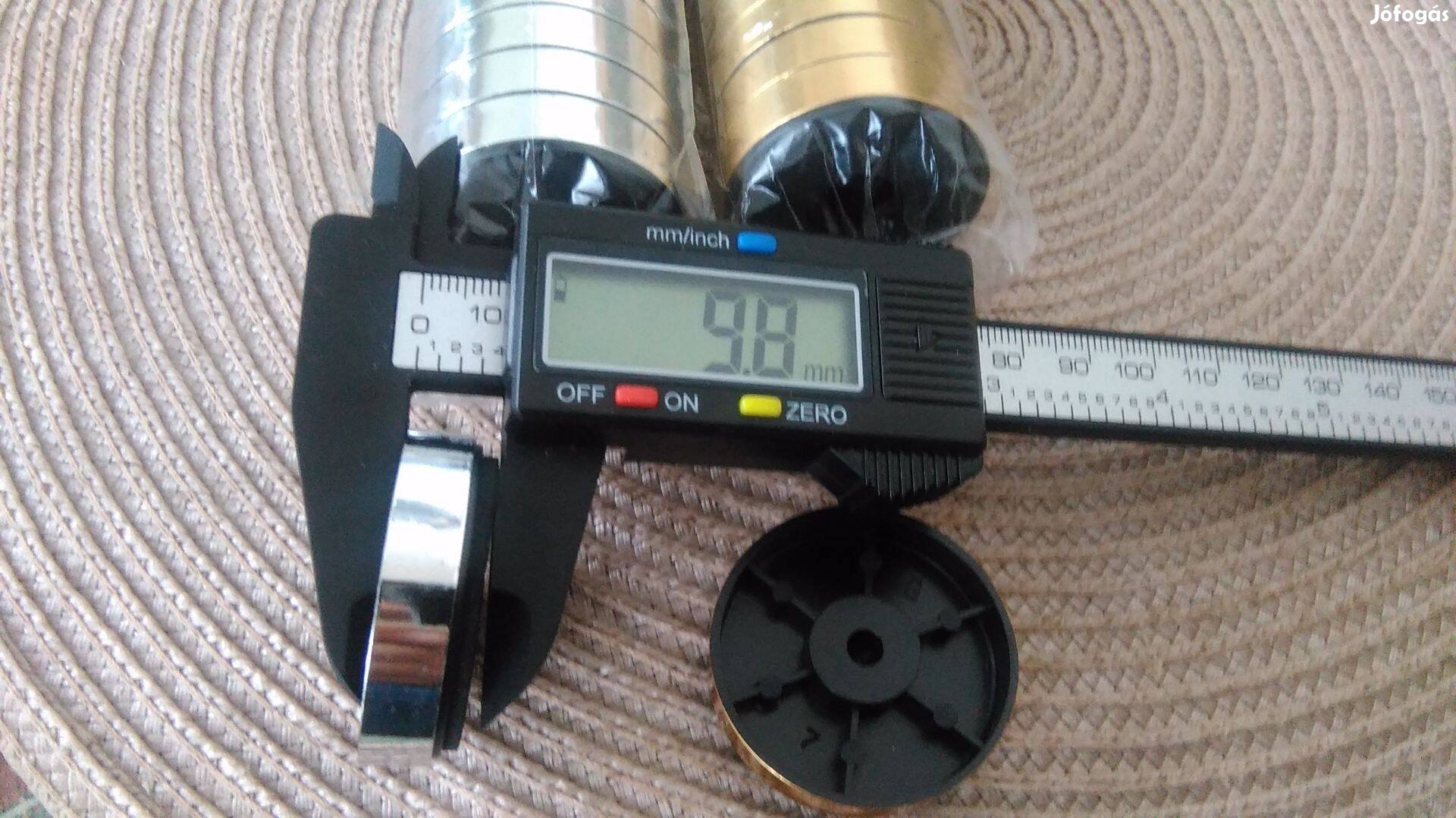 MAGNÓ, Hangfal erősítő lábak Fekete szín 4 DB