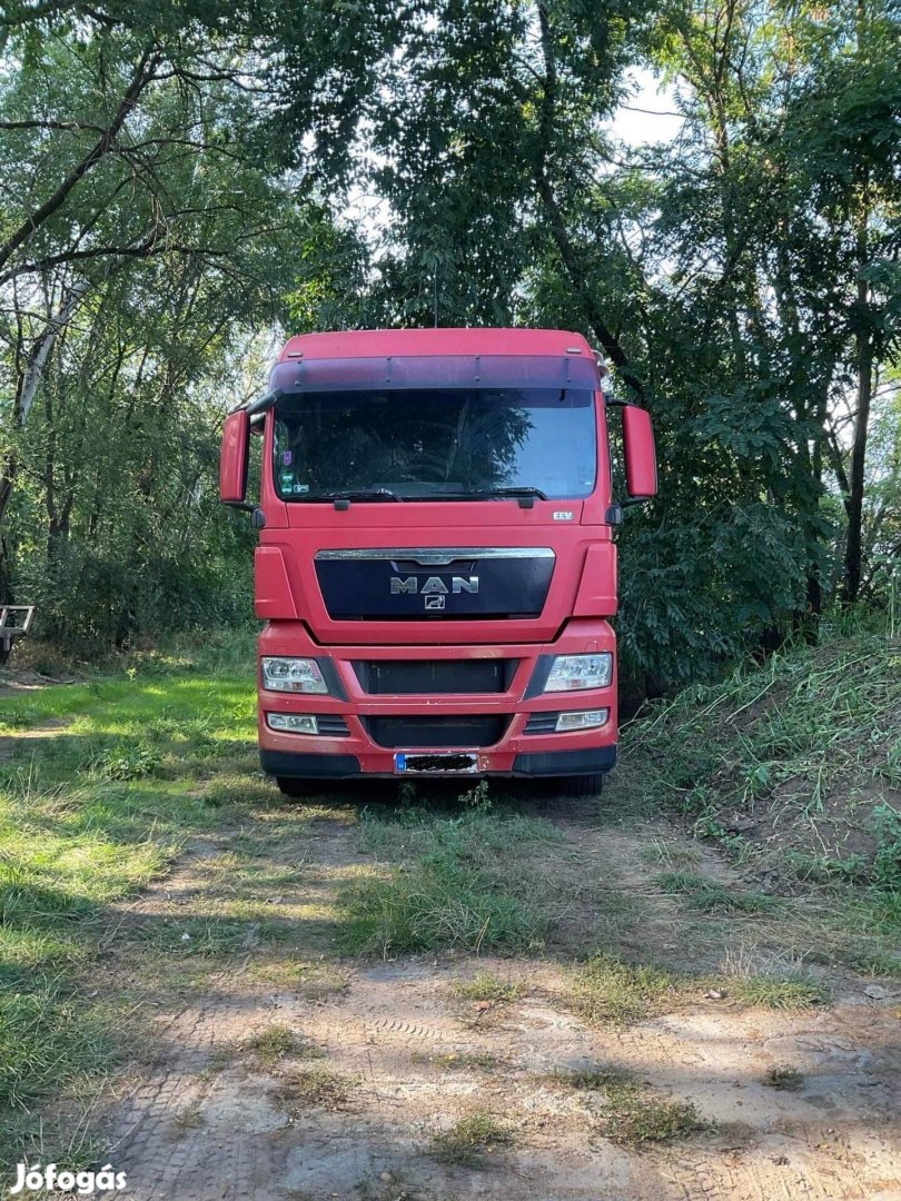 MAN nyerges vontató