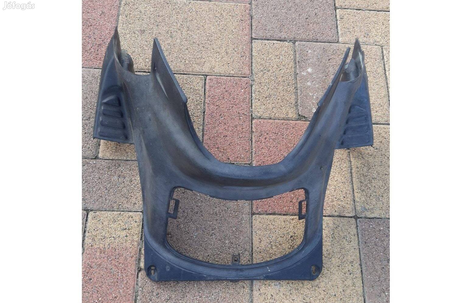 MBK Flame sarok mögötti idom