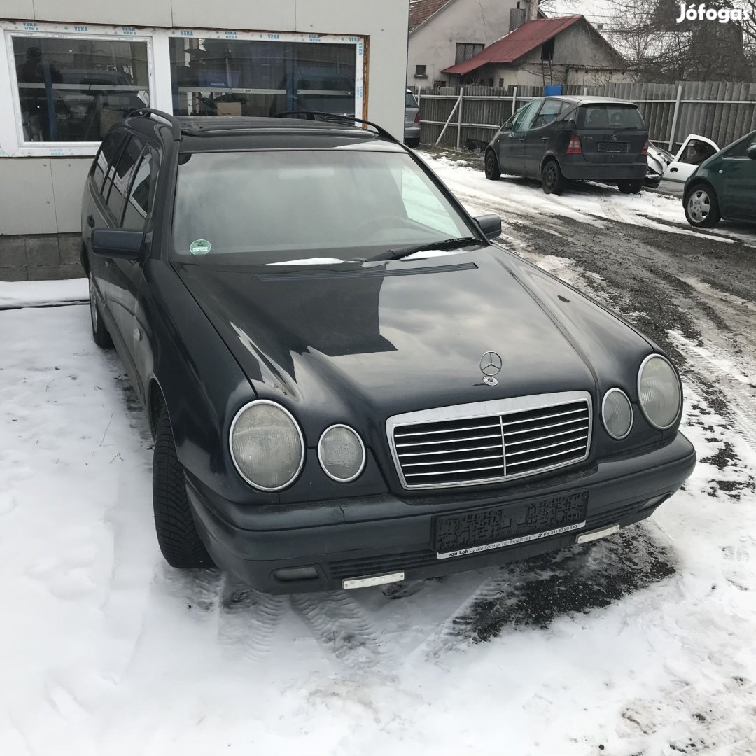 MERCEDES E W210 240 V6 BAL K, AUTOM eladó