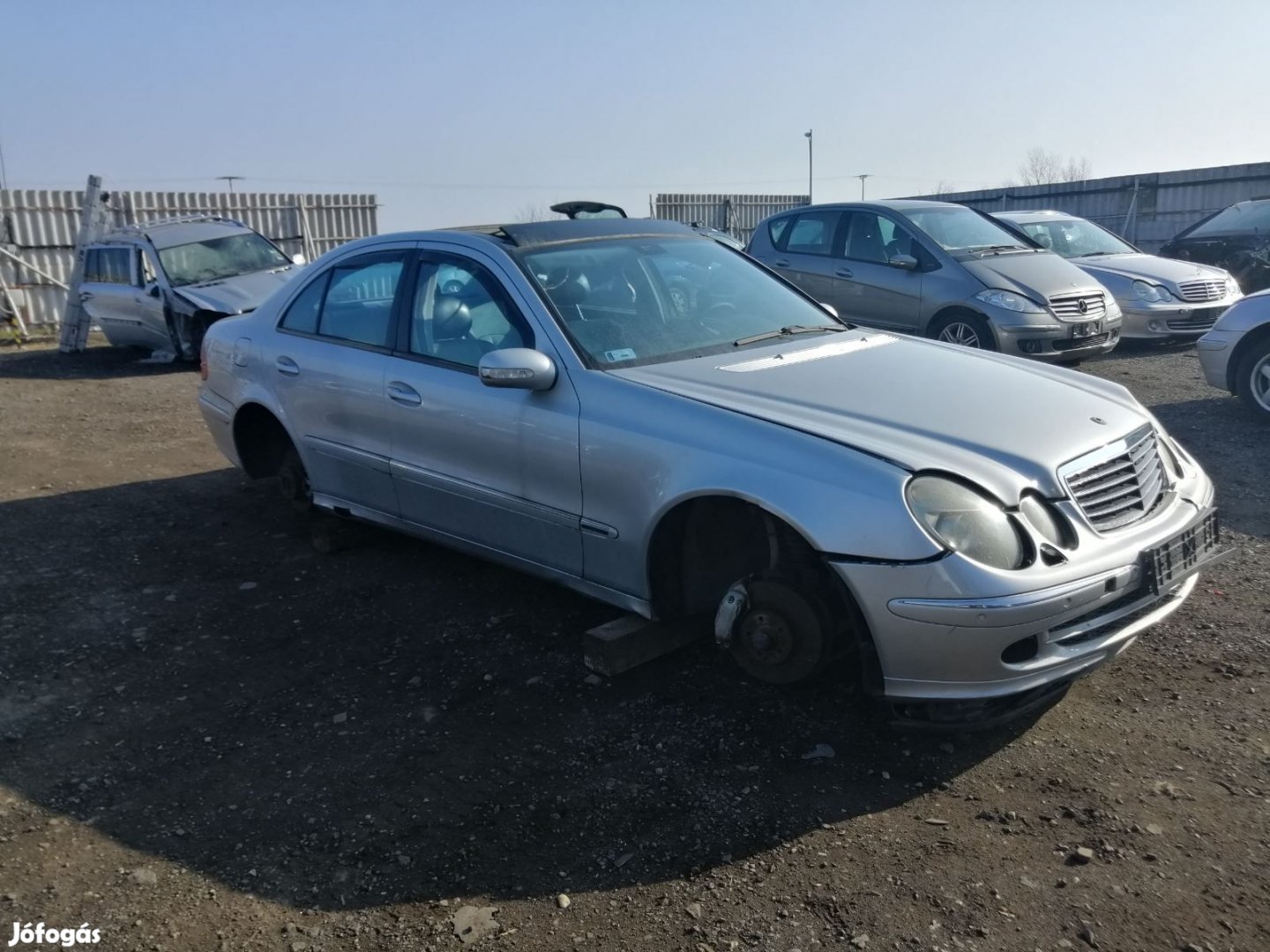 MERCEDES E W211 320 BENZIN BAL K, AUTOM eladó