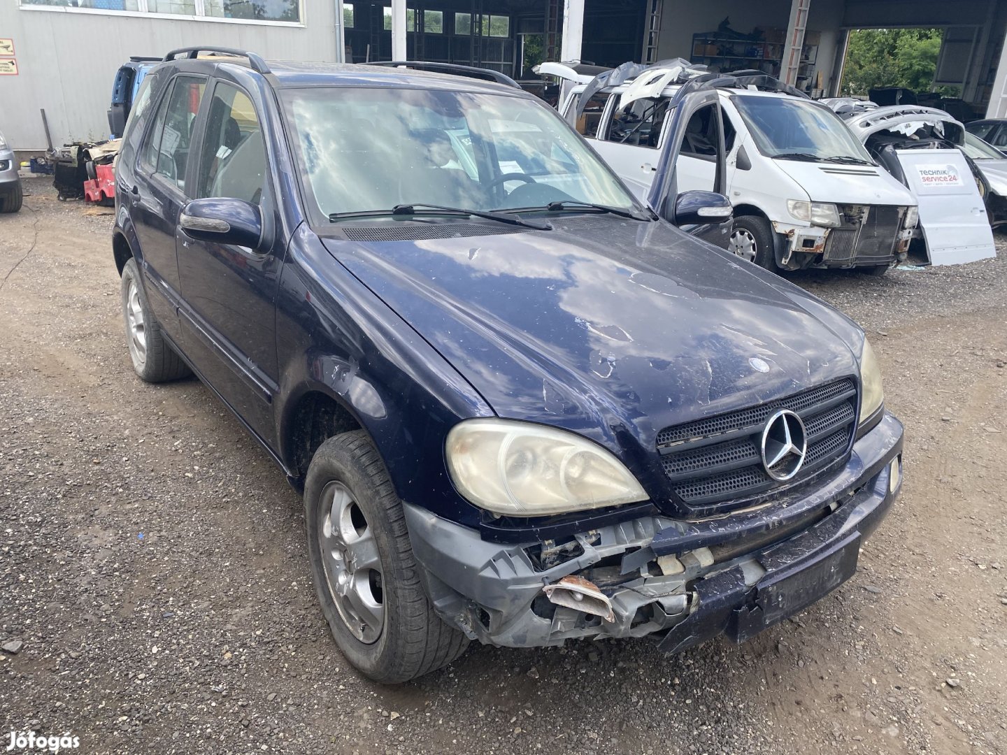 MERCEDES ML W163 270 CDI BAL K, MANUAL eladó