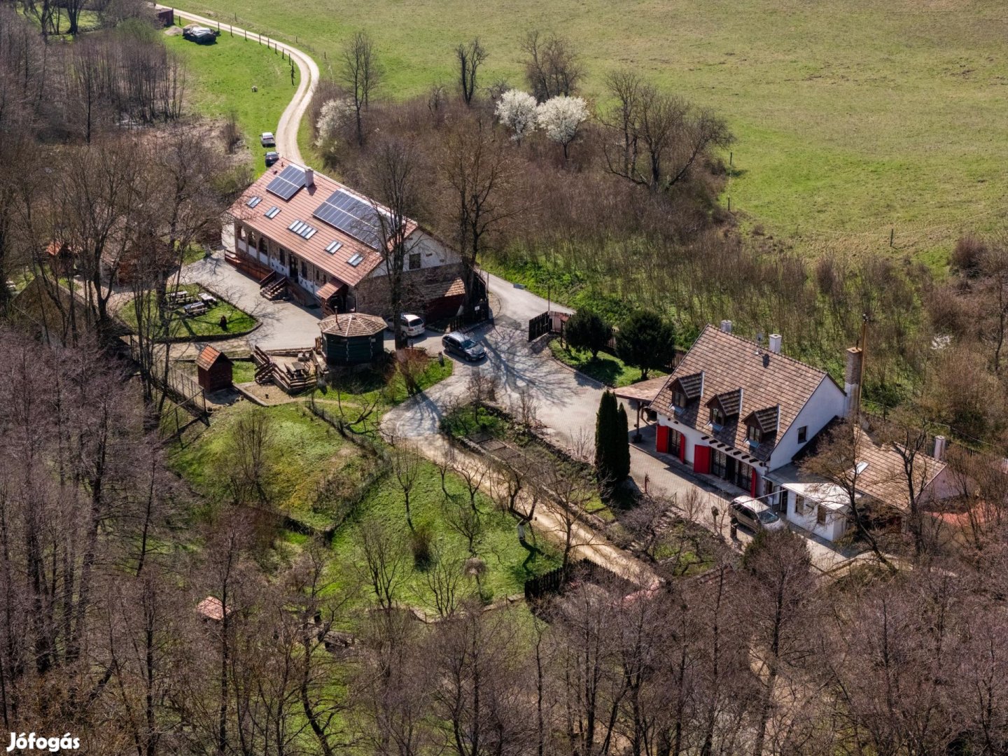 MESESZÉP 14 HEKTÁROS BIRTOK BEJÁRATOTT VENDÉGHÁZZAL