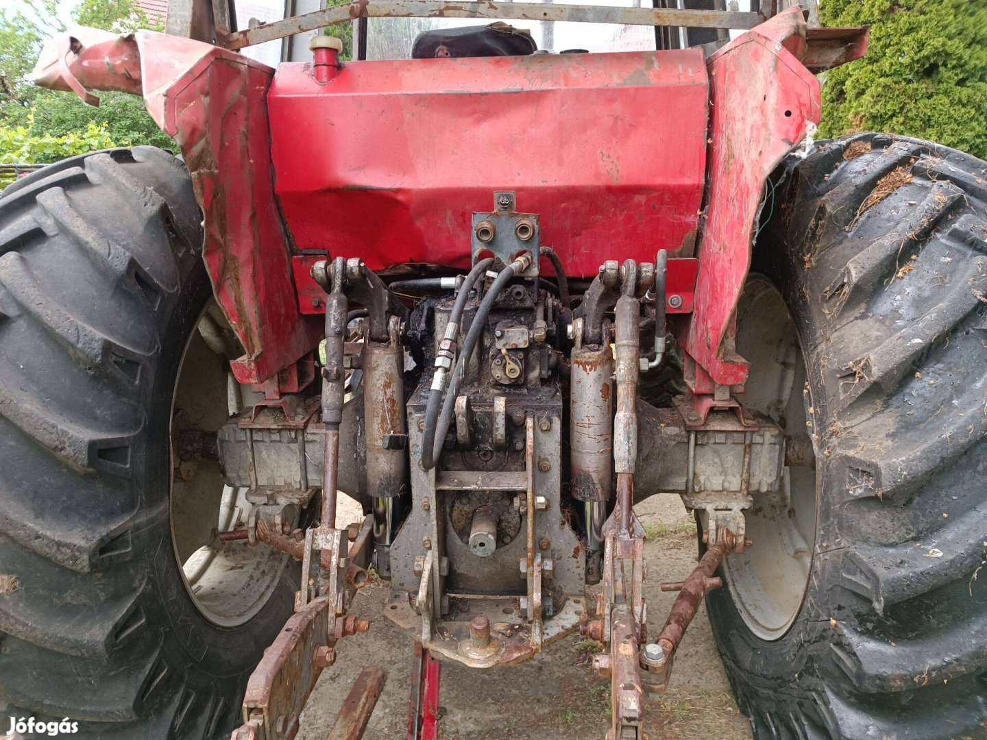 MF114-es traktor eladó!