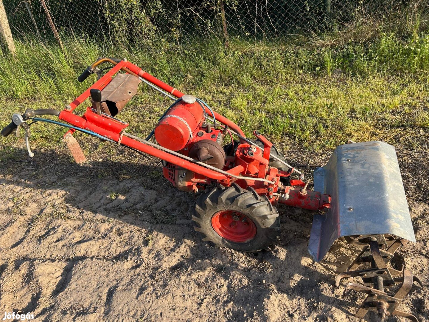 MF70 rotakapával eladó