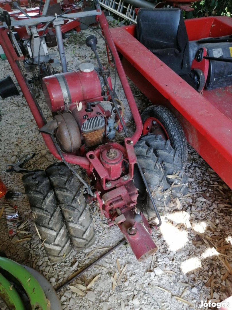 MF 70 Kistraktor dupla kerékkel