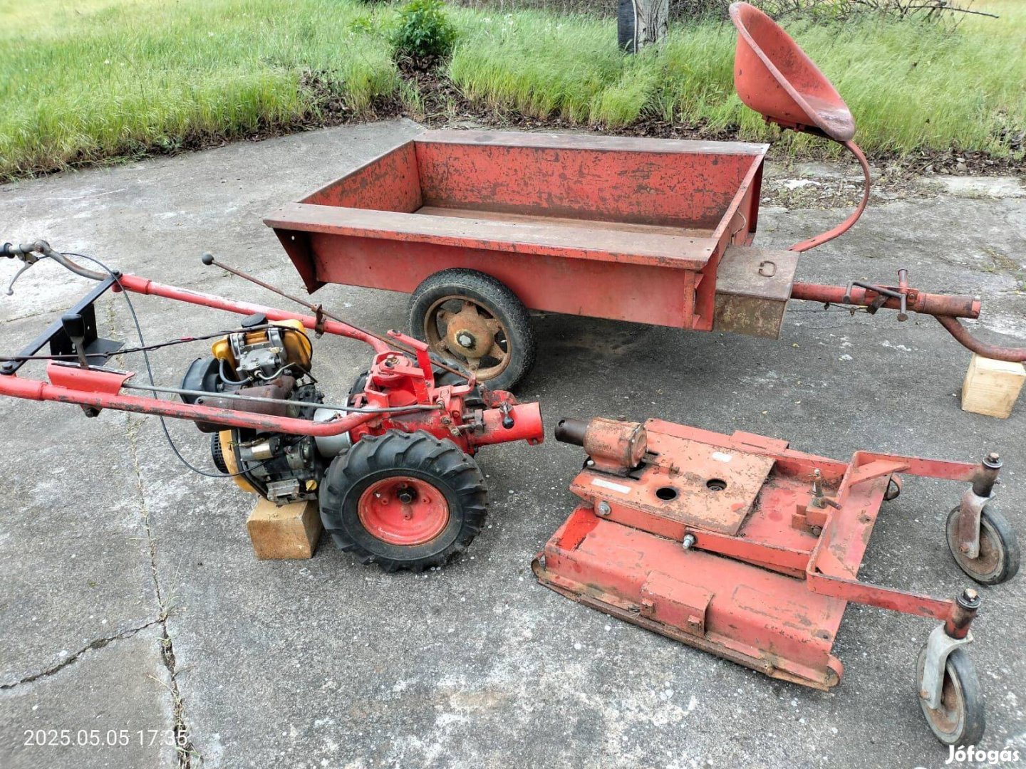 MF kistraktor Janmar motorral +szárzúzó+ utánfutó