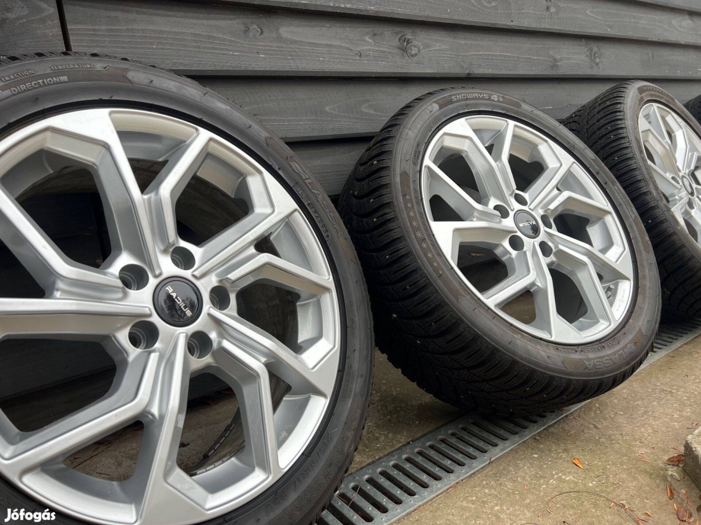 MG ZS EV 5x112 7x17 felni téligumival makulátlan állapotban eladó!