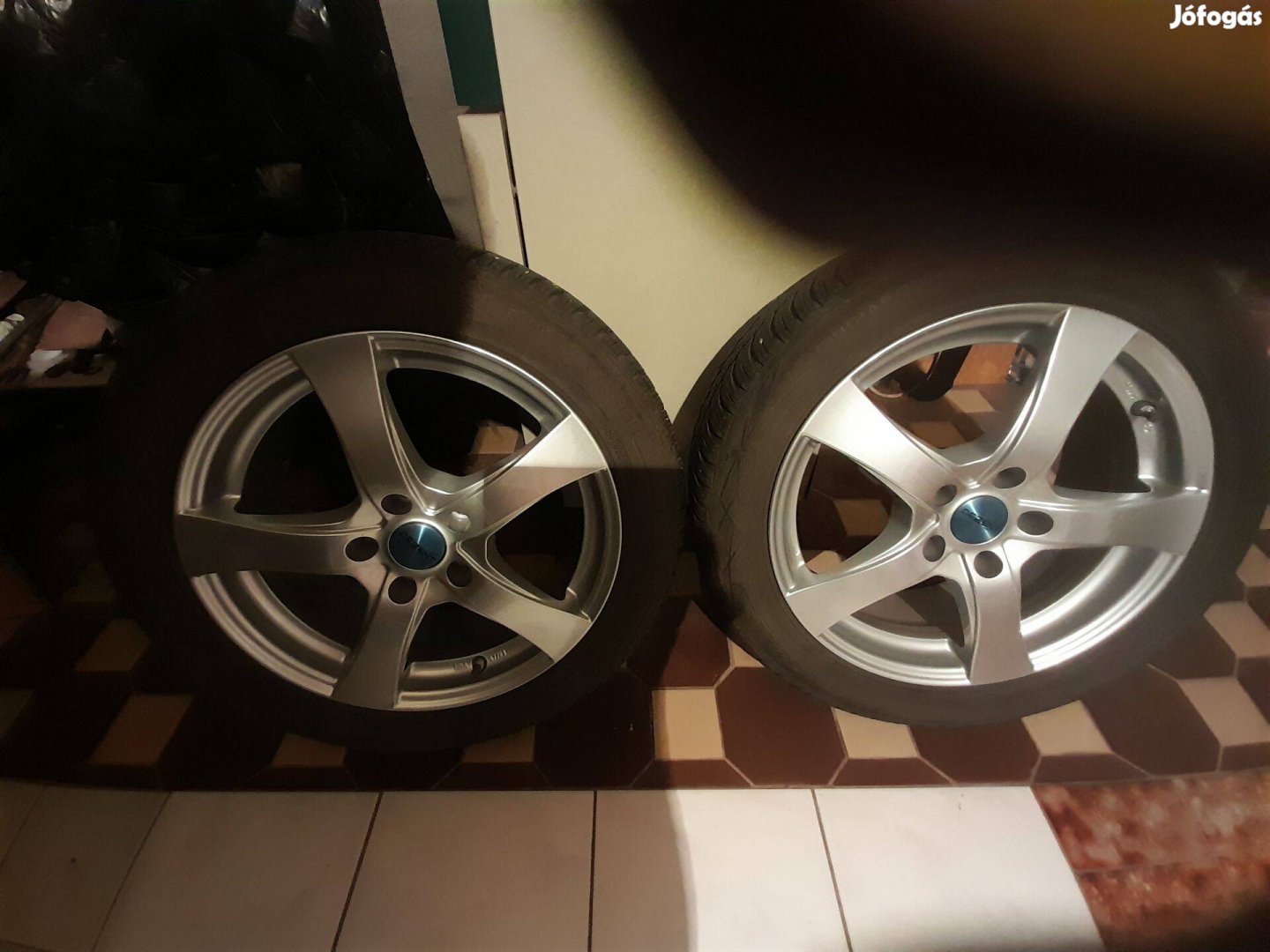 MG ZS EV-n használt téli gumi