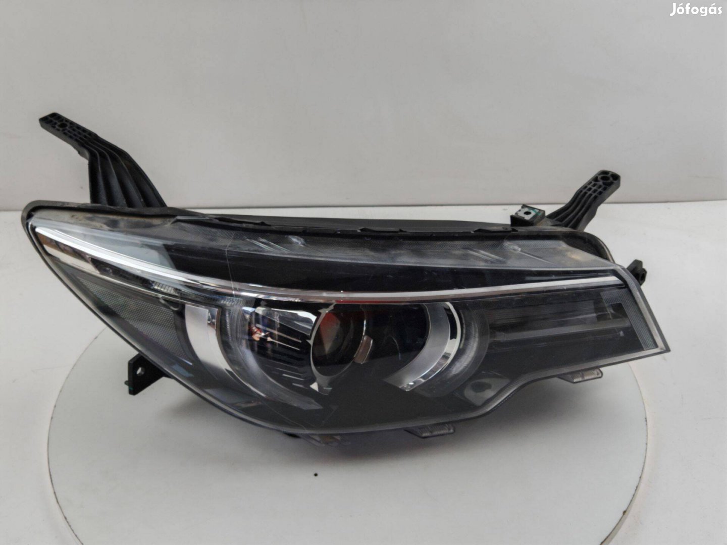 MG ZS SUV EV jobb fényszóró (használt) 10266528