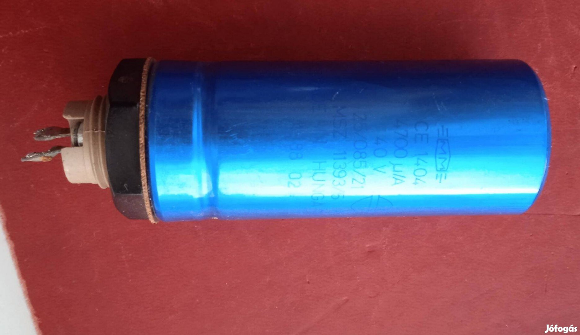 MM elkó , 4700 F , 40 V , használt