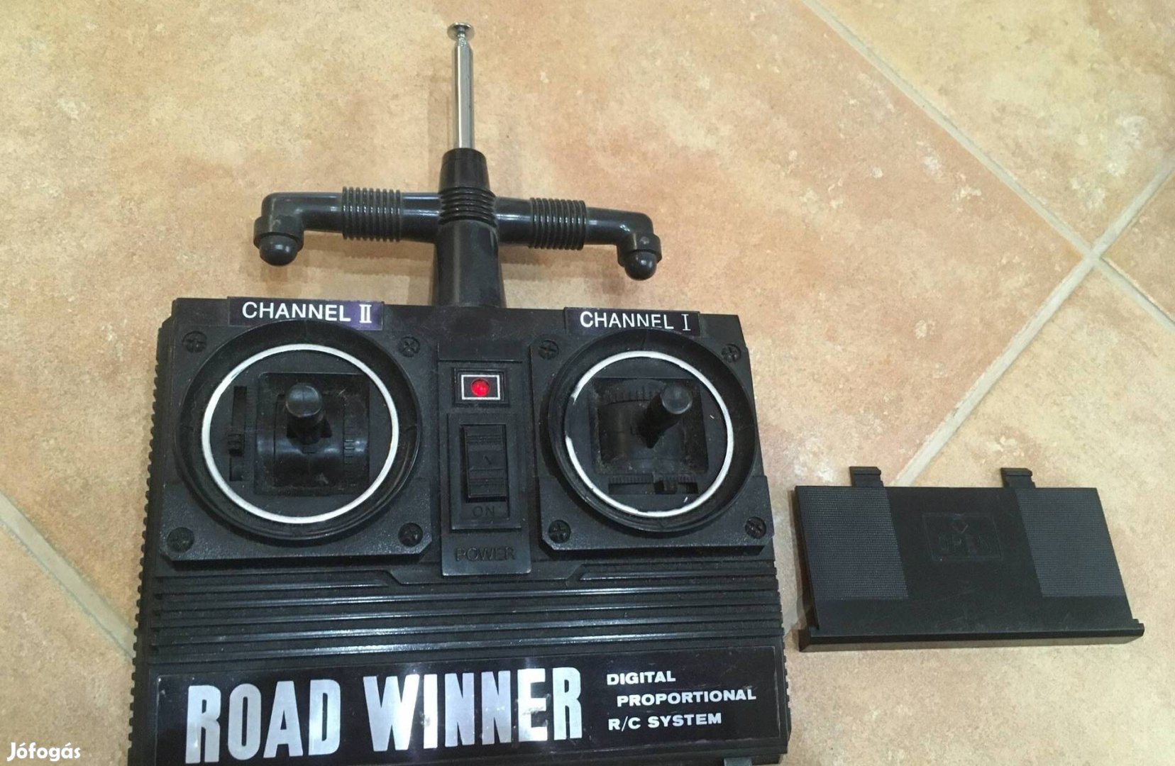 MRC Academy Road Winner rc autó táv ( 27.145 mhz)