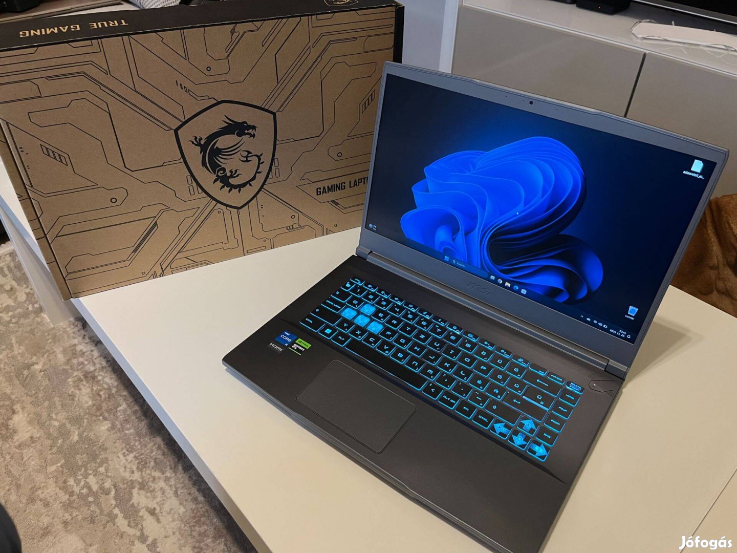 MSI Thin 15 Gamer Laptop 2 év garivai ! Új!