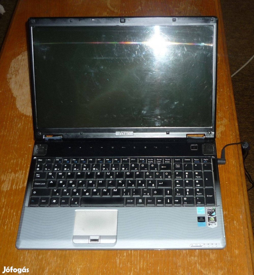 MSI VR630X (X2 QL-62) kijelző háttérvilágítása hibás, a laptop hiányos