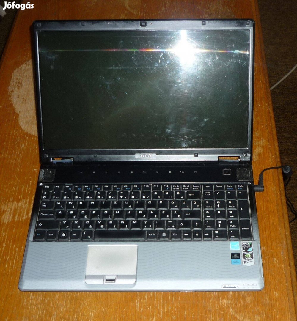 MSI VR630X (X2 QL-62) kijelző háttérvilágítása hibás, a laptop hiányos