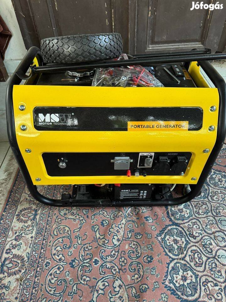 MSW benzines aggregátor - 2700 Watt - 230 V AC / 12 V DC