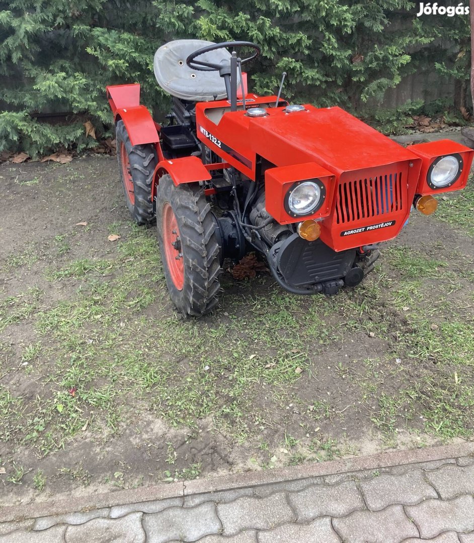 MT8-132.2 kistraktor