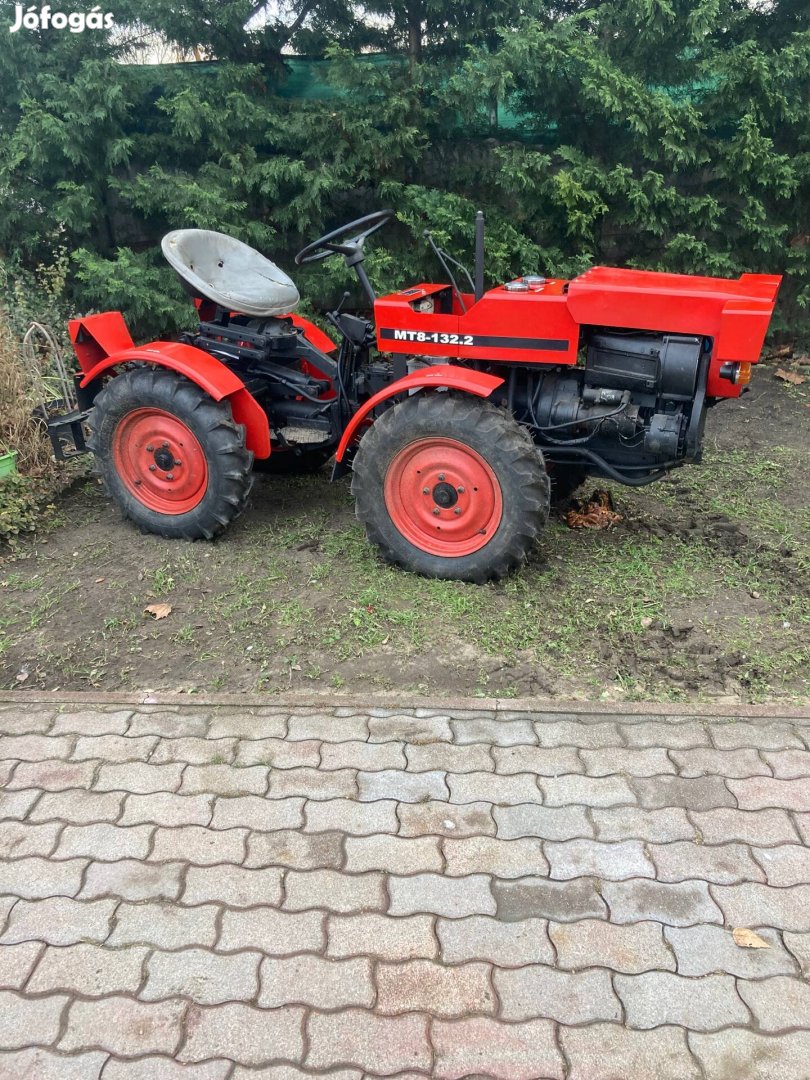 MT8-132.2 kistraktor!
