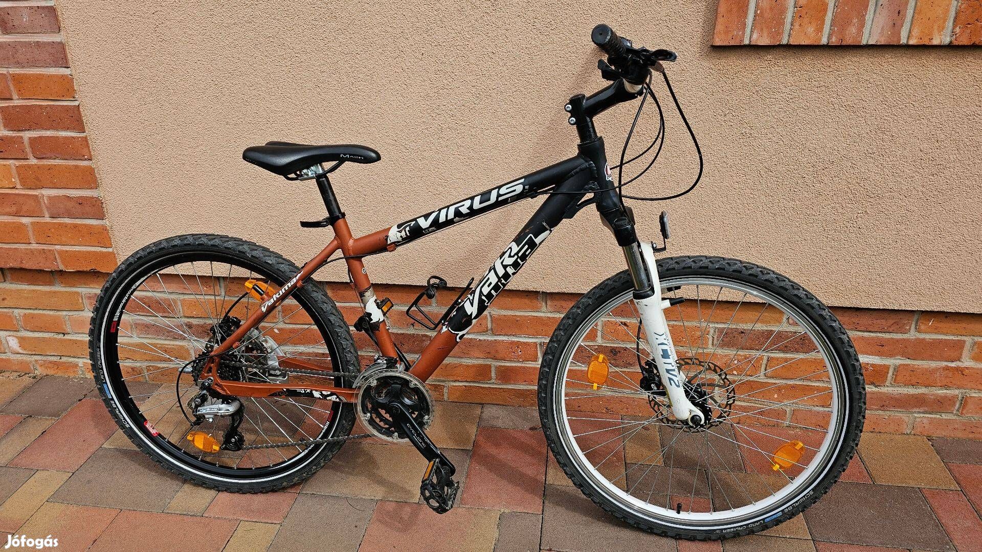 MTB kerékpár 6061 ALU Disc hidraulikus Tektro tárcsa fék Shimano váltó