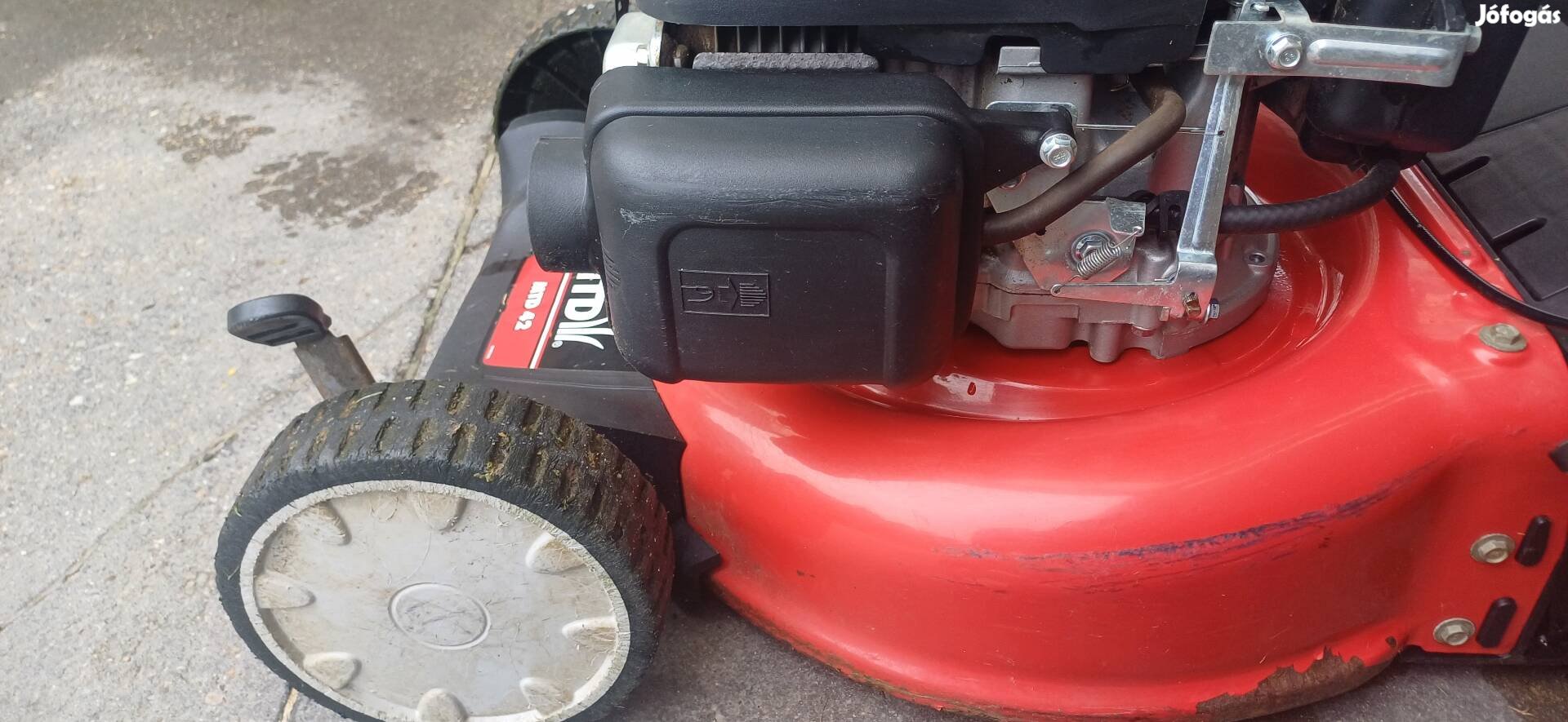 MTD 42 benzines fűnyiró 