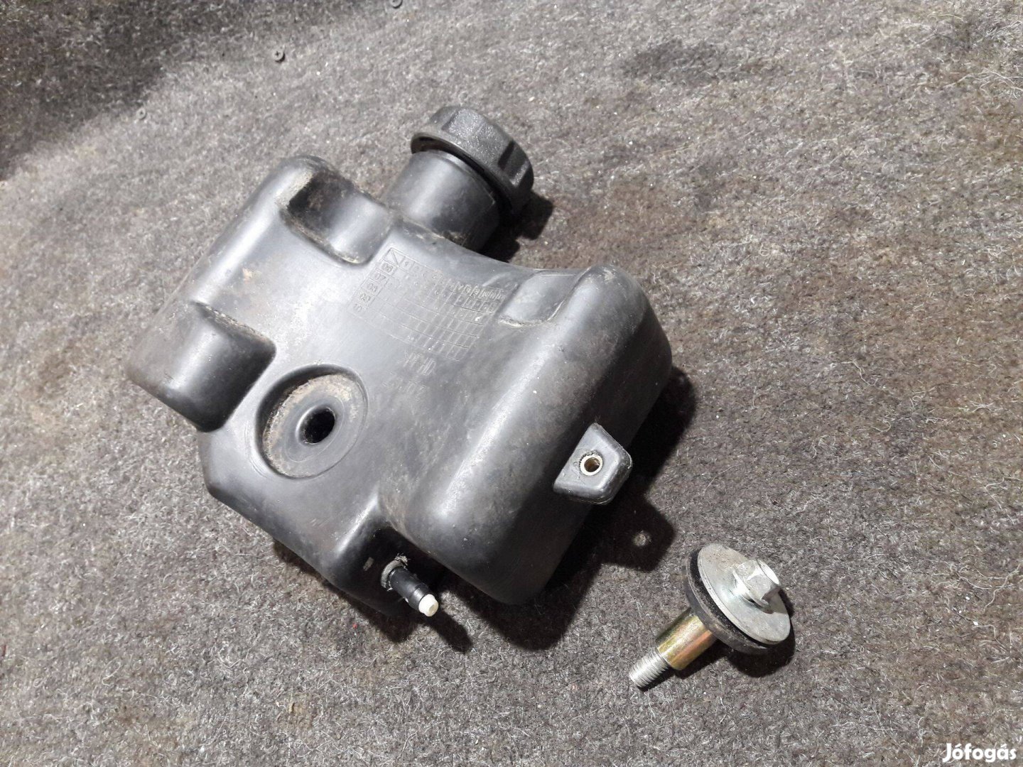 MTD Thorx 35 kapálógép fűnyíró gyári benzintank szett