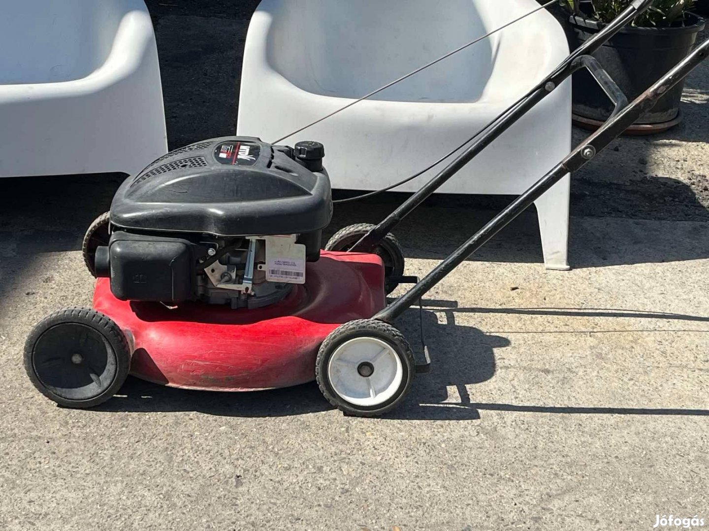 MTD Thorx OHV 35 oldalkidobós benzines fűnyíró szervizelve